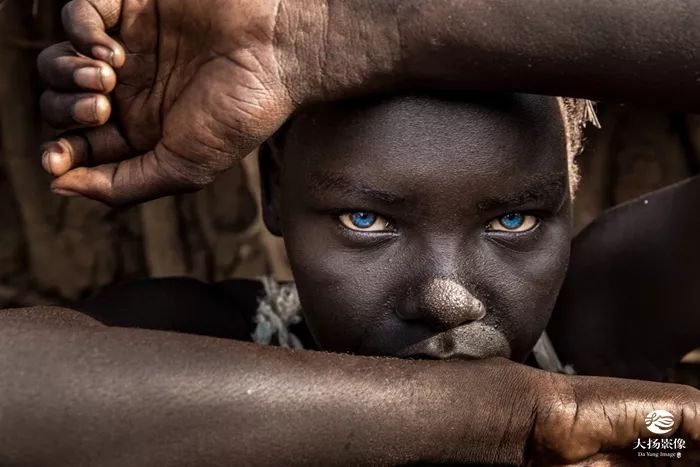 非洲选手夺得男子射击比赛的银牌，未能突围