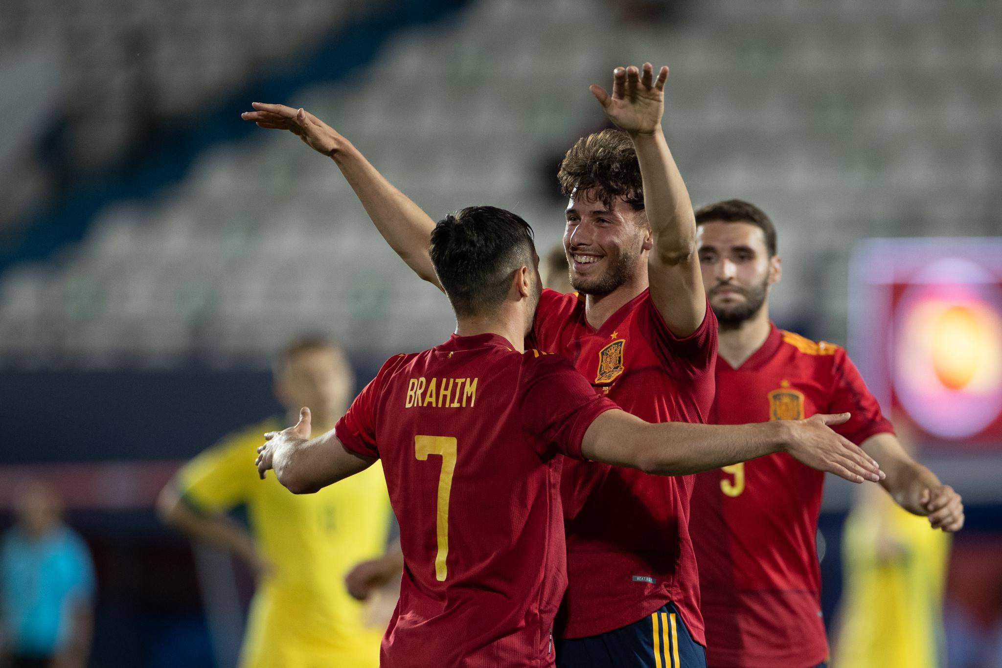 雷火电竞网站-包含芬兰客场比负于法国，小组前景黯然失色的词条