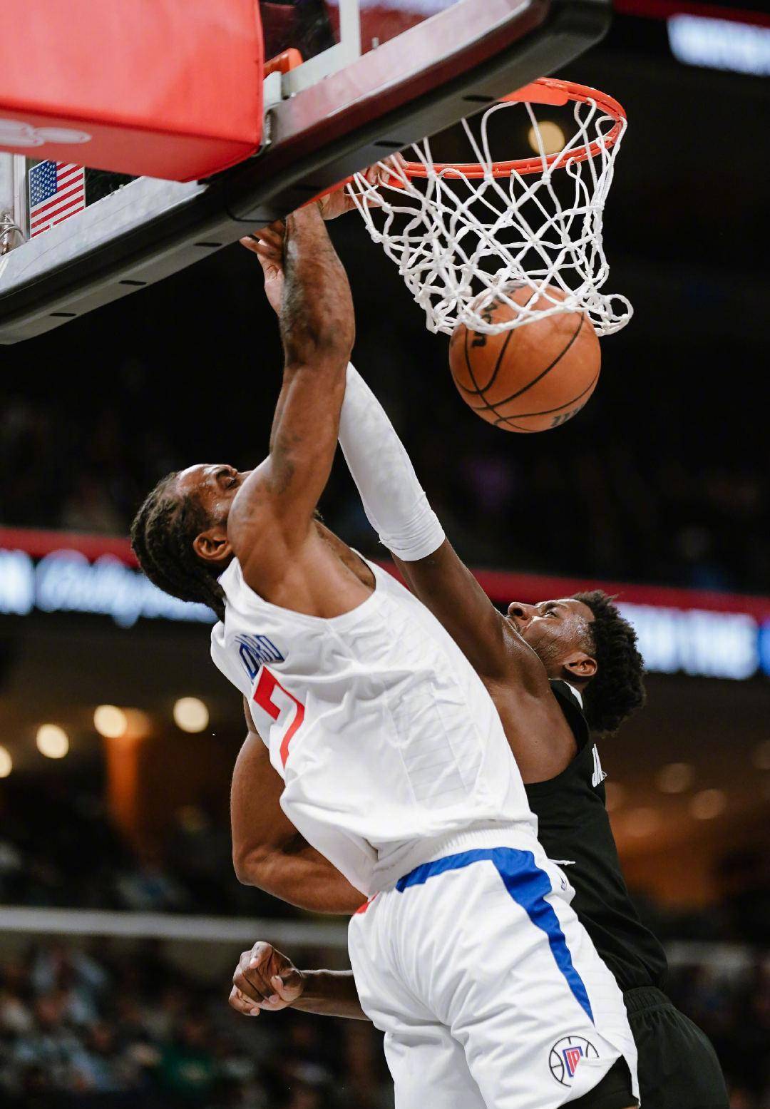 包含快船力克灰熊，西亚卡姆惊艳四座的词条