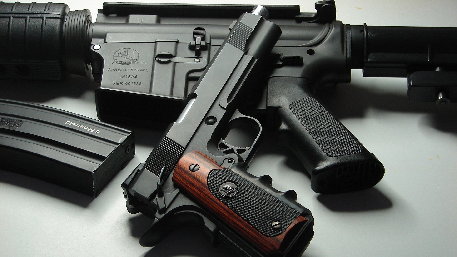 雷火电竞入驻-欧战风云，那不勒斯强势压制贝蒂斯，马丁内利西部决赛一战成名